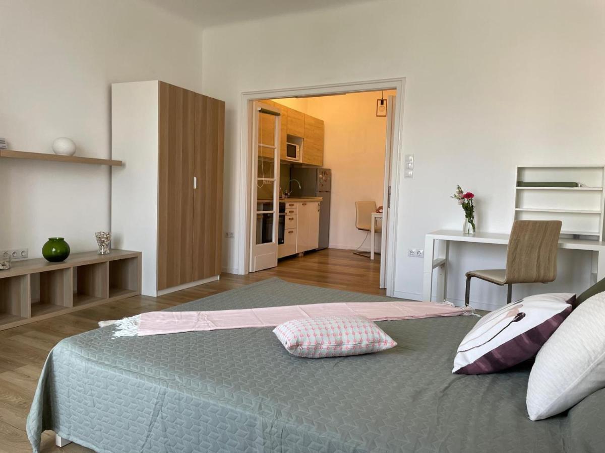Neighbor Of Gellert Spa By Nw Budapest Esterno foto